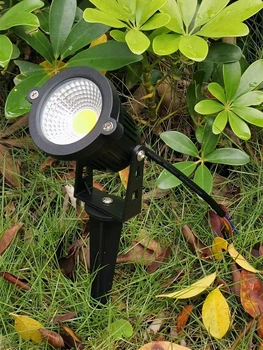  gyeplámpa kültéri kerti lámpa 10W RGB IP65 vízálló tüskés reflektorfény tájvilágítás udvari ösvényhez fa talaj 12V 220V