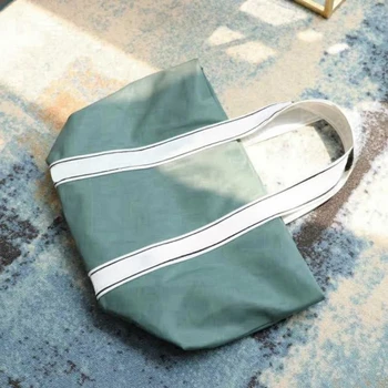 Női nylon Új, nagy kapacitású kontrasztos színek bevásárlótáska táskája Véletlenszerű cipzár irány