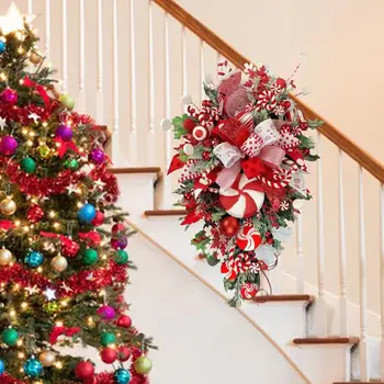 Door Swag karácsonyi piros-fehér dekoratív swag cukorkával Karácsonyi koszorúk az ünnepi téli falra Bejárati ajtó palástja