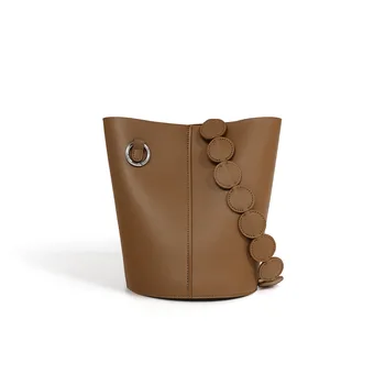 Klasszikus marhabőr női váll vödör táskák Ingázó design Crossbody kézitáskák Kiváló minőségű hölgy Messenger tengelykapcsolók Divat PM03