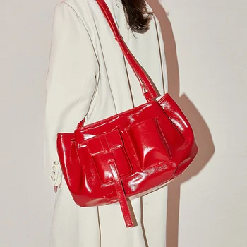Téli szabadidő Nagy női kézitáskák Népszerű design piros esküvői táskák nőknek Több zsebes vízálló nagy vállú kézitáskák