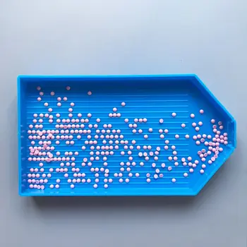 Varró kiegészítők négyzet alakúak Nagy kapacitás nyitható műanyag gyémántfestő szerszám Fúrólemez tálca lemez