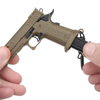 Taktikai kulcstartó TTA COMBAT műanyag 1:4 Mini pisztoly alakú fegyver kulcstartó Kulcstartó Ajándék levehető vadászat