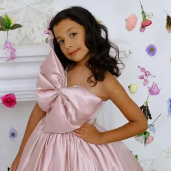 Rózsaszín hercegnő ruha Szatén masni puffadt elsőáldozási ruha Virág lány ruhák esküvői gyermekek számára Lányok elsőáldozási ruhája