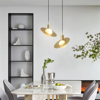 Nordic Creative Pendant Light Plating Pure Copper Ball Led csillár a nappalihoz Éjjeli étterem Hoom dekorációs lámpák