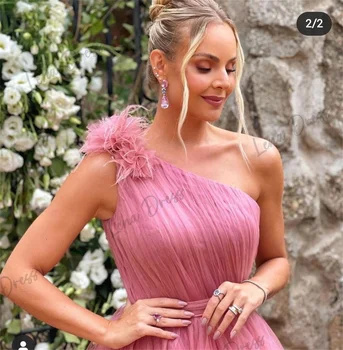 Lena - Rózsaszín ruha party esküvői estélyi ruha party vacsora elegáns luxus híresség tollhálós báli ruha találkozó