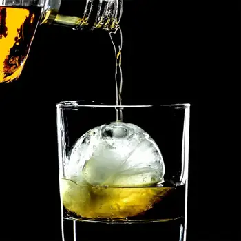 Rácsok Élelmiszer-minőségű kerek Nagy gömbtálcák Jégkészítő penész Whisky Szilikon jéggolyó készítő Penész